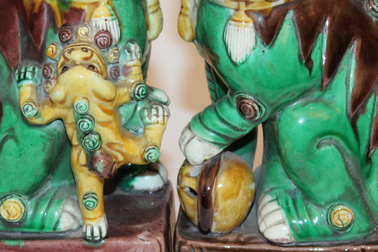 Pair of Antique Chinese Porcelain Large Sancai Buddha Foo Lions Dogs 3