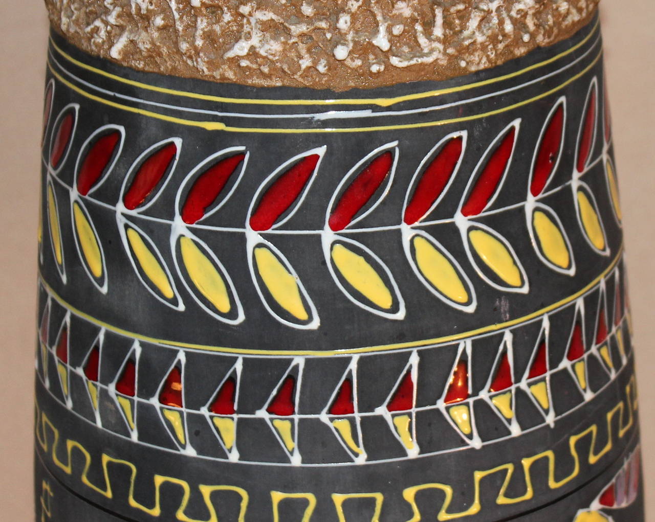 Huge 1960s San Marino Italian Art Pottery Raymor Vase 22
