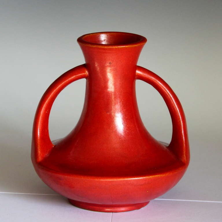 Awaji Vase in Chrome Red Glaze