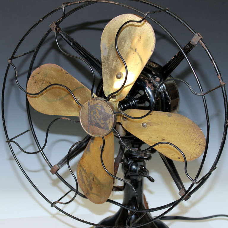 Antique Robbins & Myers electric fan in excellent original, working condition, circa 1920's. 12