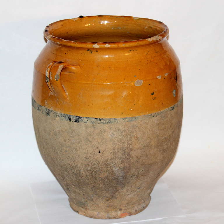 Antique Country French, Pottery Faience Confit Pot Vase In Excellent Condition In Wilton, CT