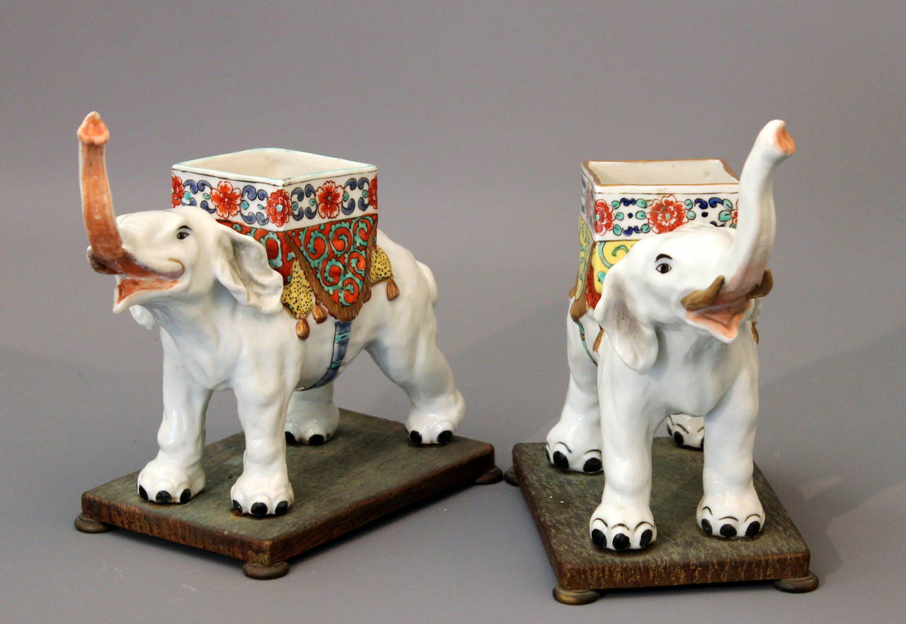 Edo Pair of Antique French Samson Paris Porcelain Kakiemon Elephants