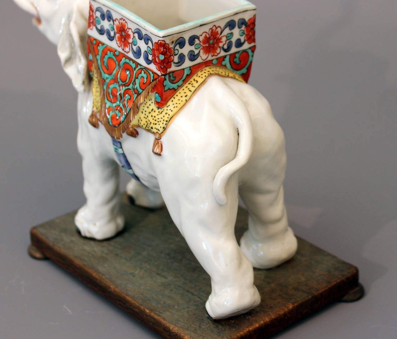 Pair of Antique French Samson Paris Porcelain Kakiemon Elephants 1