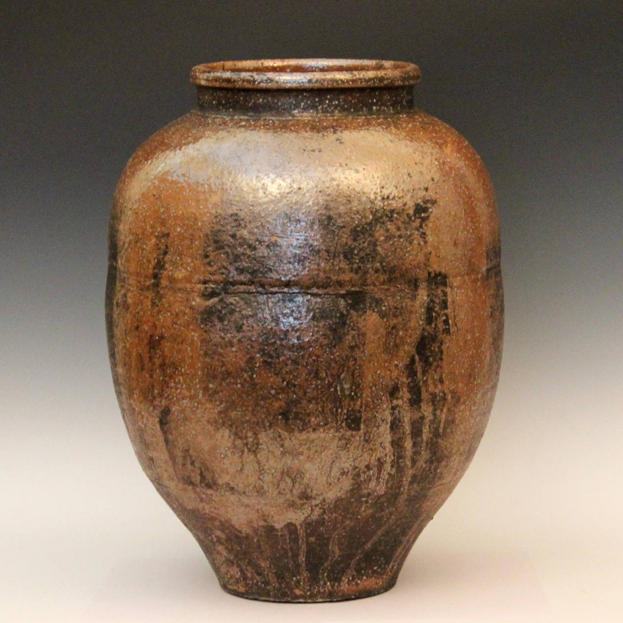 Antique Japanese Shigaraki Folk Art Pottery Mingei Storage Jar Vase and Cover In Excellent Condition In Wilton, CT