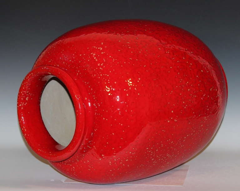 Massive Richard Uhlemeyer Atomic Red West German Modernist Vase In Excellent Condition In Wilton, CT