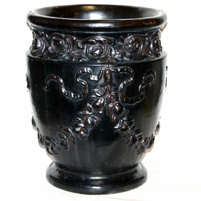 Large and rare Wheatley Pottery jardinière in dark manganese glaze, circa 1920. Measures: 20