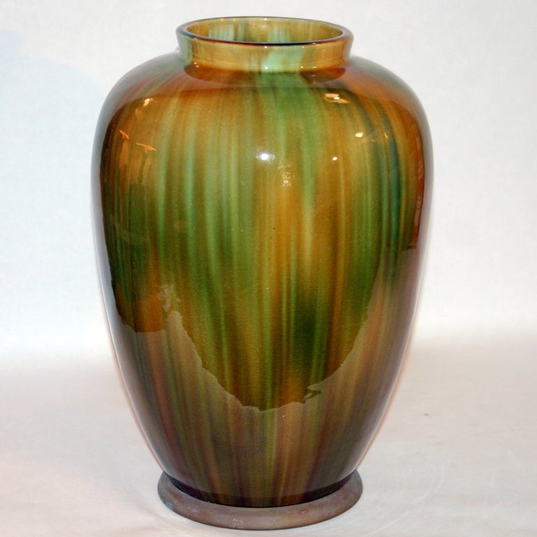 Large Wannopee Vase, New Milford, Ct. Pottery In Excellent Condition For Sale In Wilton, CT