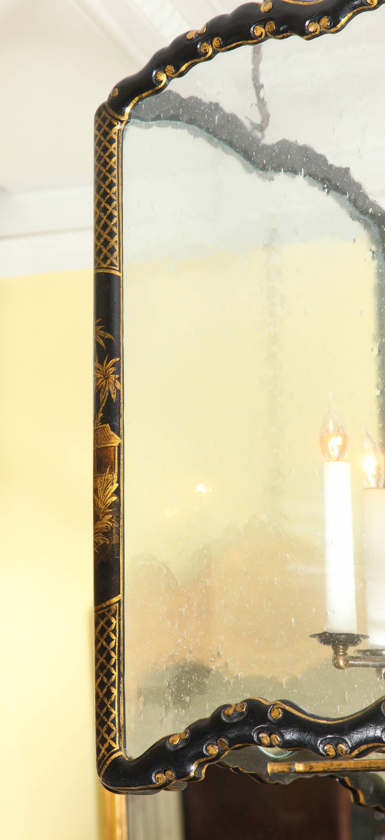 Large Chinoiserie Black Lacquer Rectangular Hall Lantern, circa 1950 In Excellent Condition In New York, NY