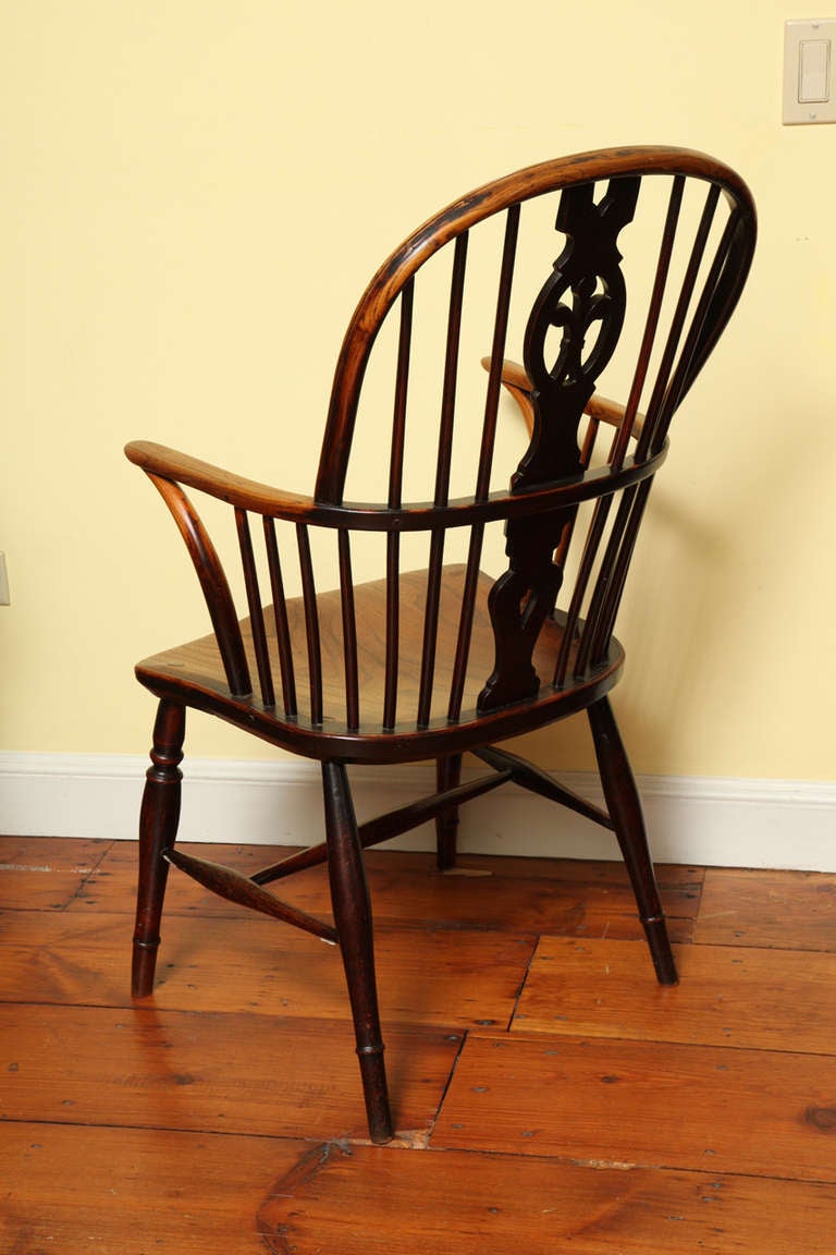 British Pair of George III Elm and Yew Wood Windsor Armchairs, English, circa 1800