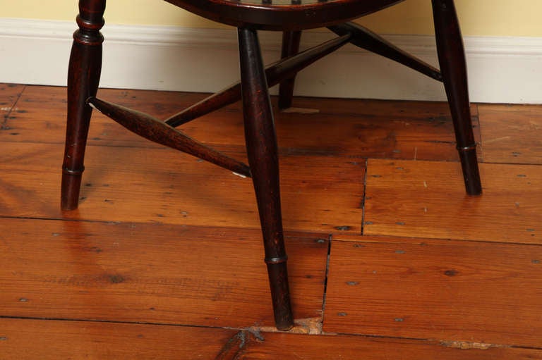 Pair of George III Elm and Yew Wood Windsor Armchairs, English, circa 1800 (Handgeschnitzt)