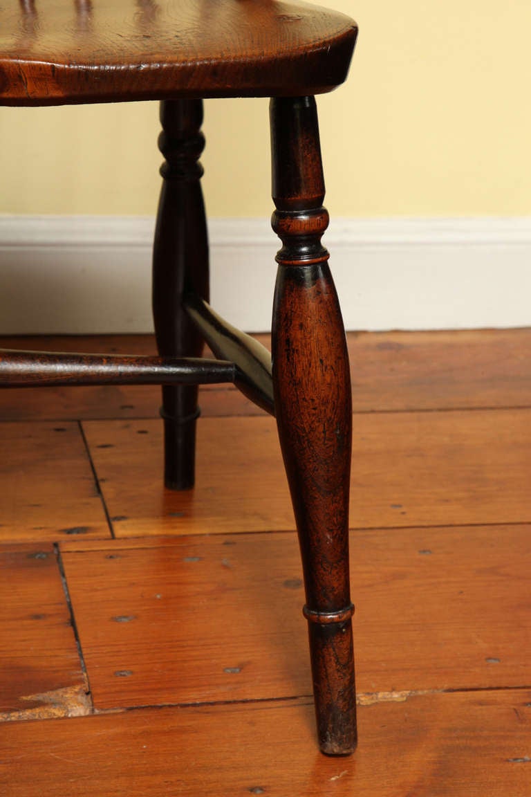 Pair of George III Elm and Yew Wood Windsor Armchairs, English, circa 1800 2