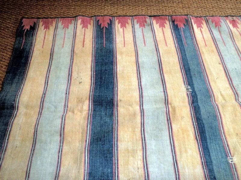Small Dhurrie rug. Hand-woven from India.