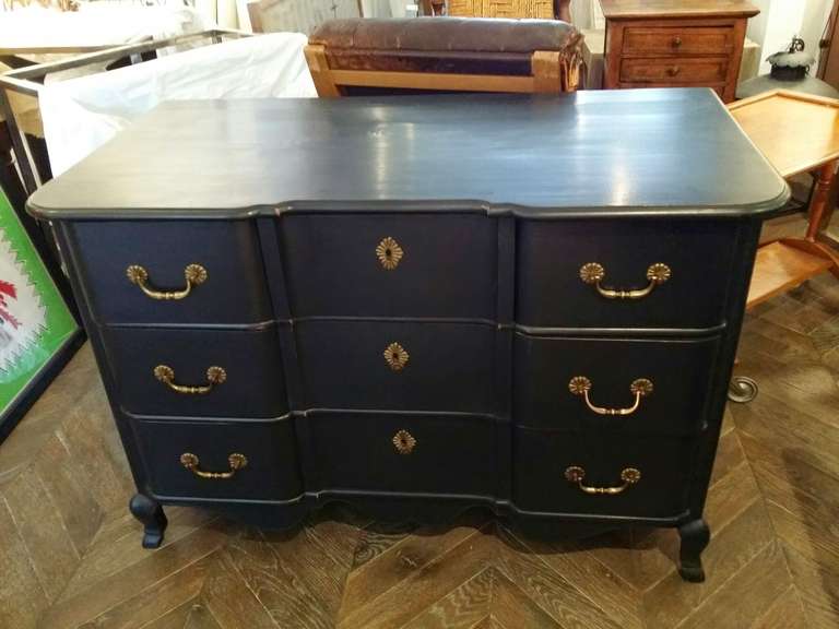 Black Painted Chest of Drawers.