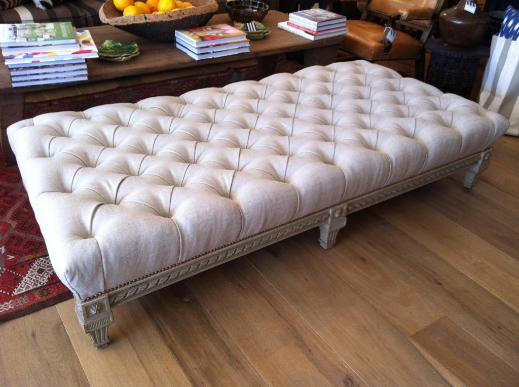 Beautifully tufted Lit de Jau Daybed with exquisite detailing along the base.