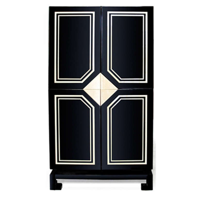 Vintage French black lacquer cabinet with bone inlay and diamond shaped door pull - 1970's.