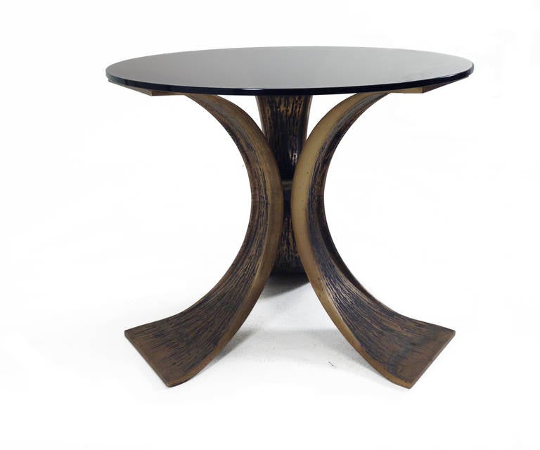 Vintage etched bronze tulip base side table with round bronze glass - France, 1970's. 

Pair available, sold individually. 

*This item is in good vintage condition and shows wear consistent with age.