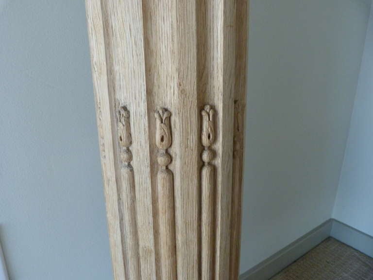 20th Century Carved Wood Corinthian Style Column For Sale