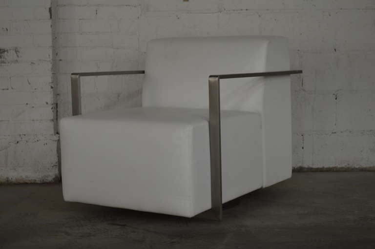 American Vintage Modern White Leather Swivel Chair