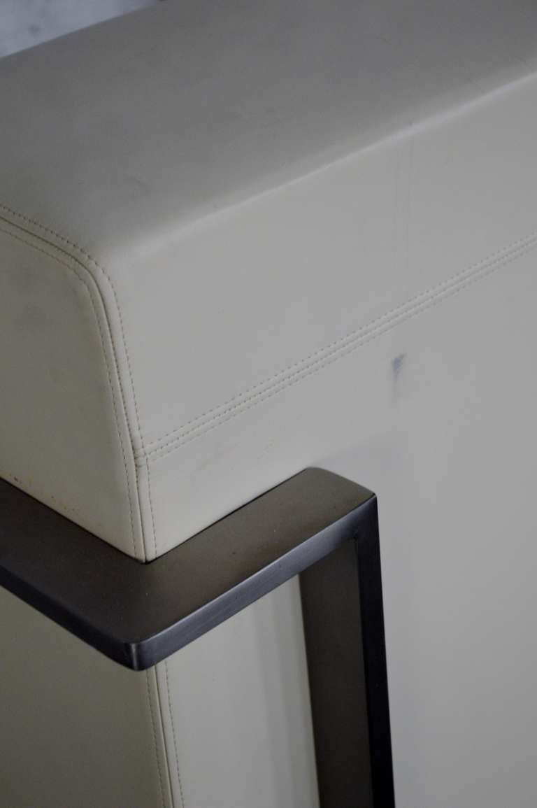 Vintage Modern Ivory Leather Swivel Chair 1