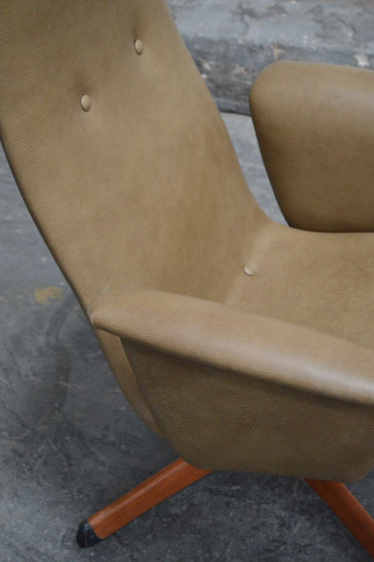 vintage mid century swivel chair