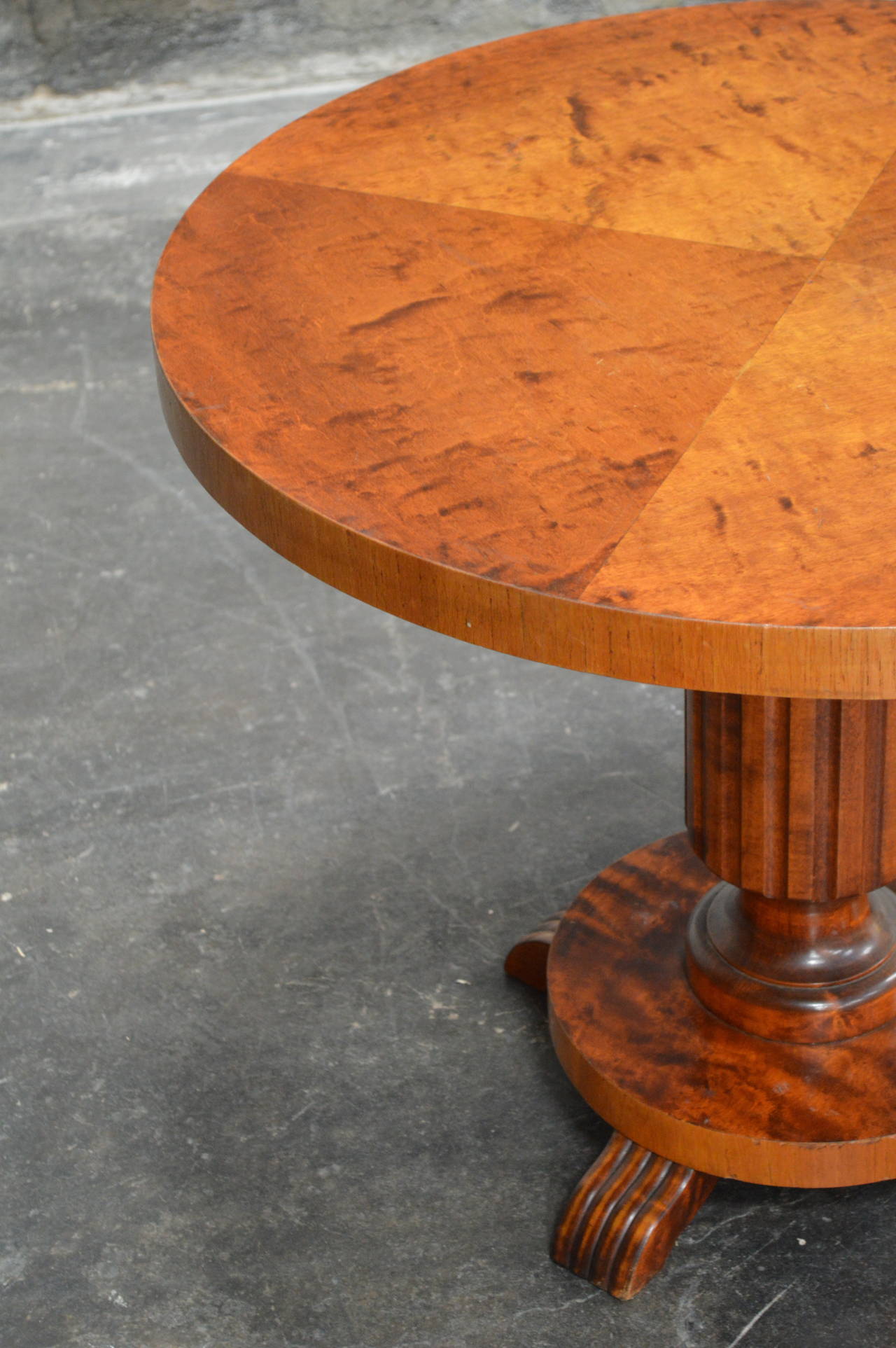 Swedish Art Deco Round Pedestal Table 1