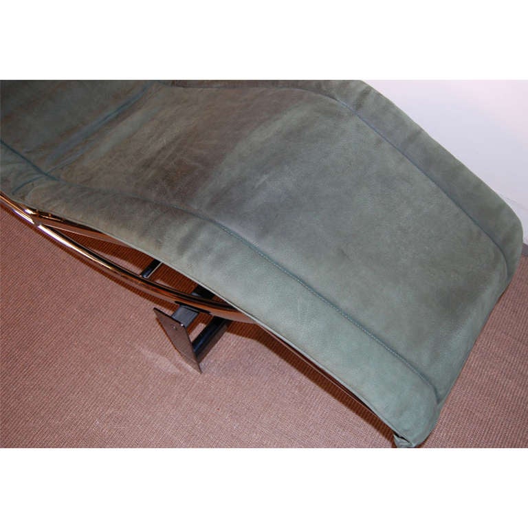 Late 20th Century Le Corbusier LC4 Green Leather Chaise Longue