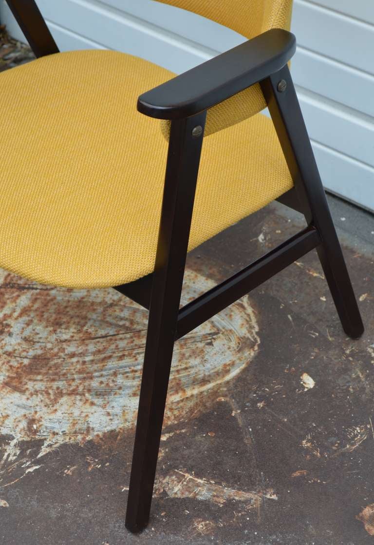 Moderner Sessel aus Teakholz aus der Mitte des Jahrhunderts  (Schwedisch) im Angebot