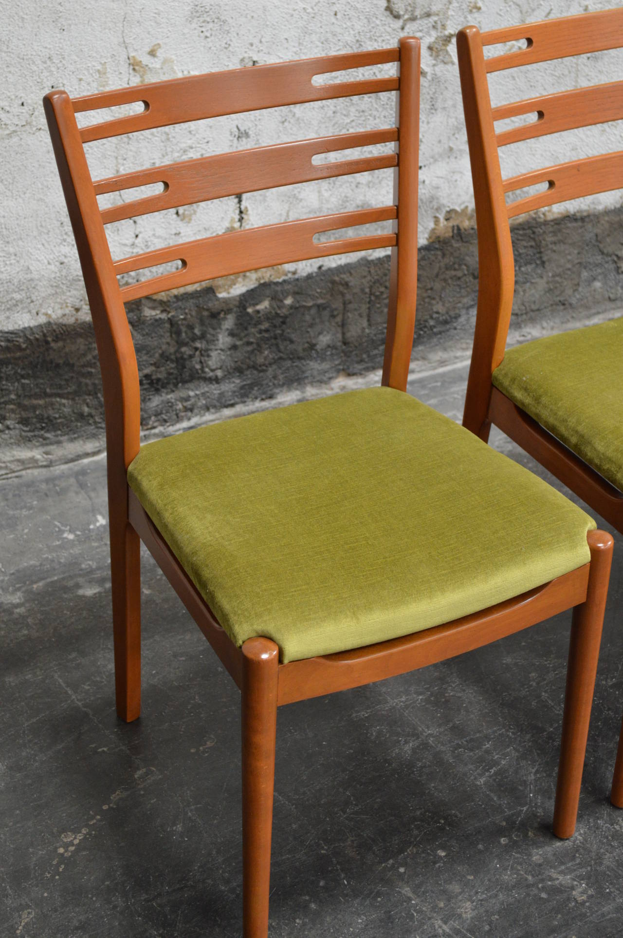 Set of Four Swedish Mid-Century Modern Teak Dining Chairs 4