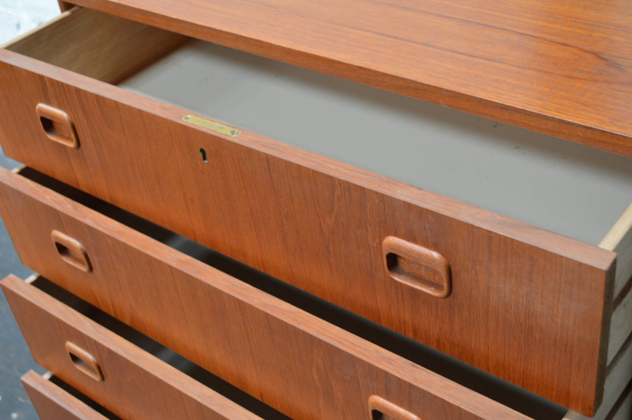 Swedish Mid-Century Teak Chest of Drawers In Excellent Condition In Atlanta, GA