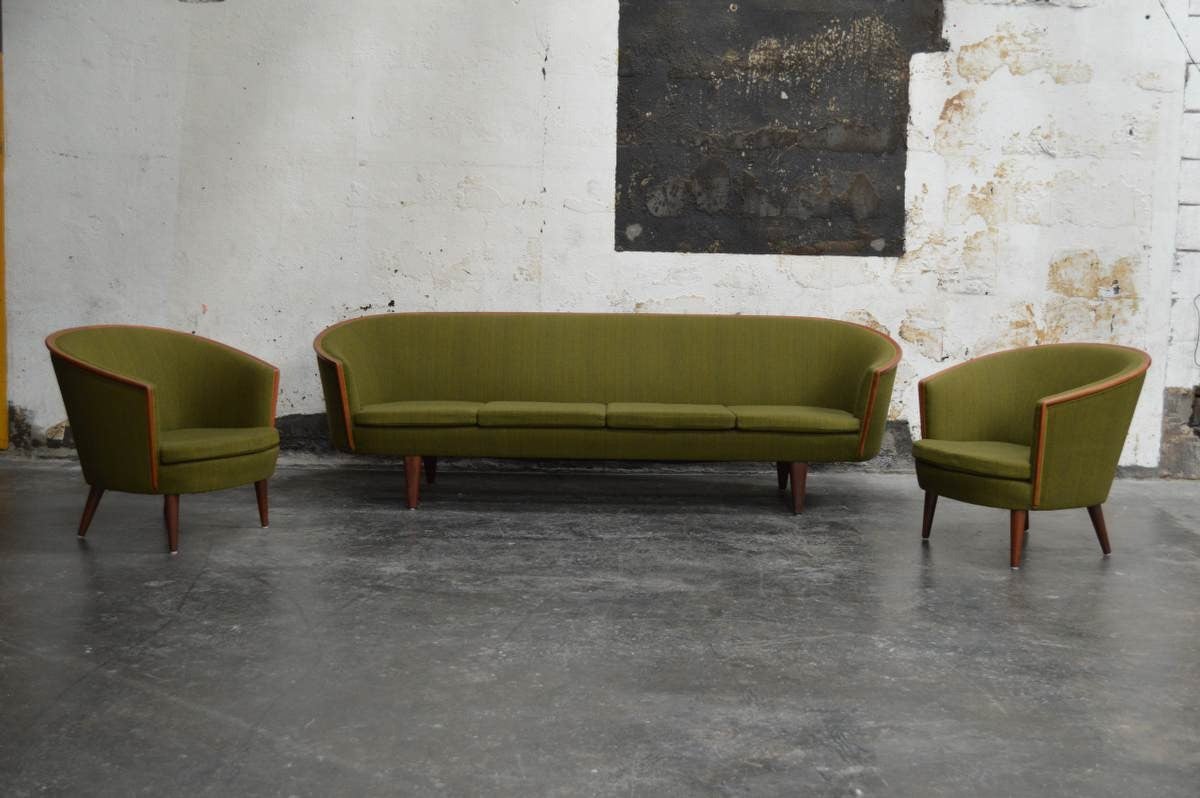 Exquisite Rare Pair of Mid-Century Barrel Back Lounge Chairs 3