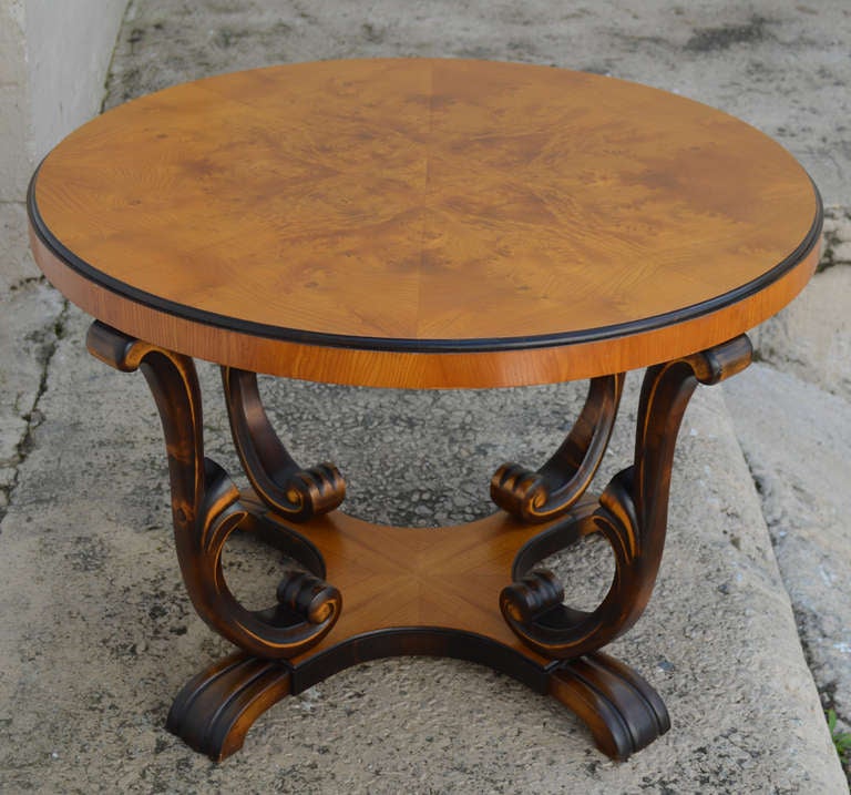 Swedish Art Deco Round Carpathian Elm End Or Side Table In Excellent Condition In Atlanta, GA