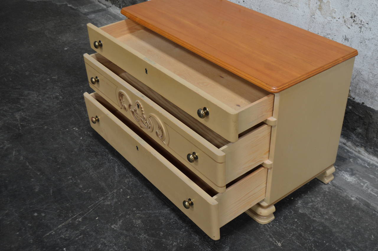 Mid-20th Century Swedish Art Deco Painted Chest of Drawers For Sale