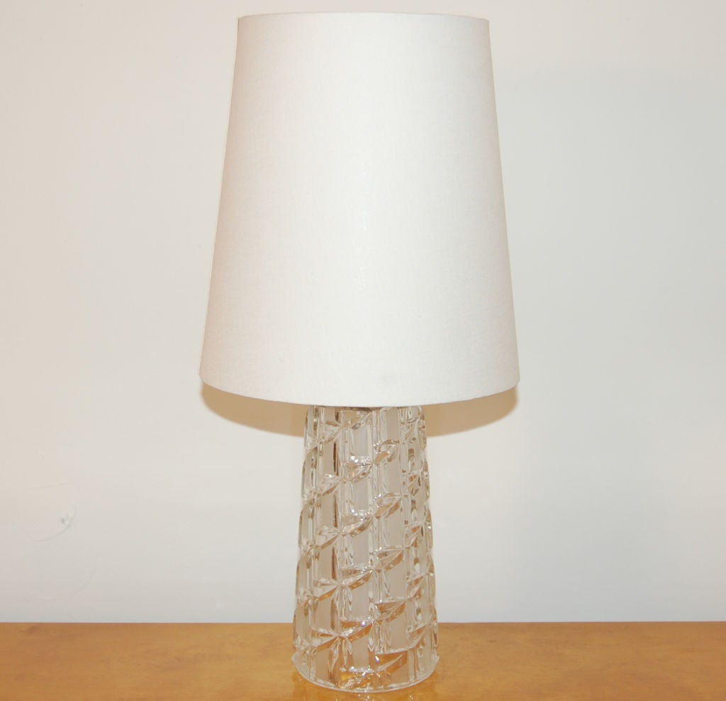 Scandinave moderne Lampe de bureau suédoise vintage en verre taillé transparent et dépoli en vente