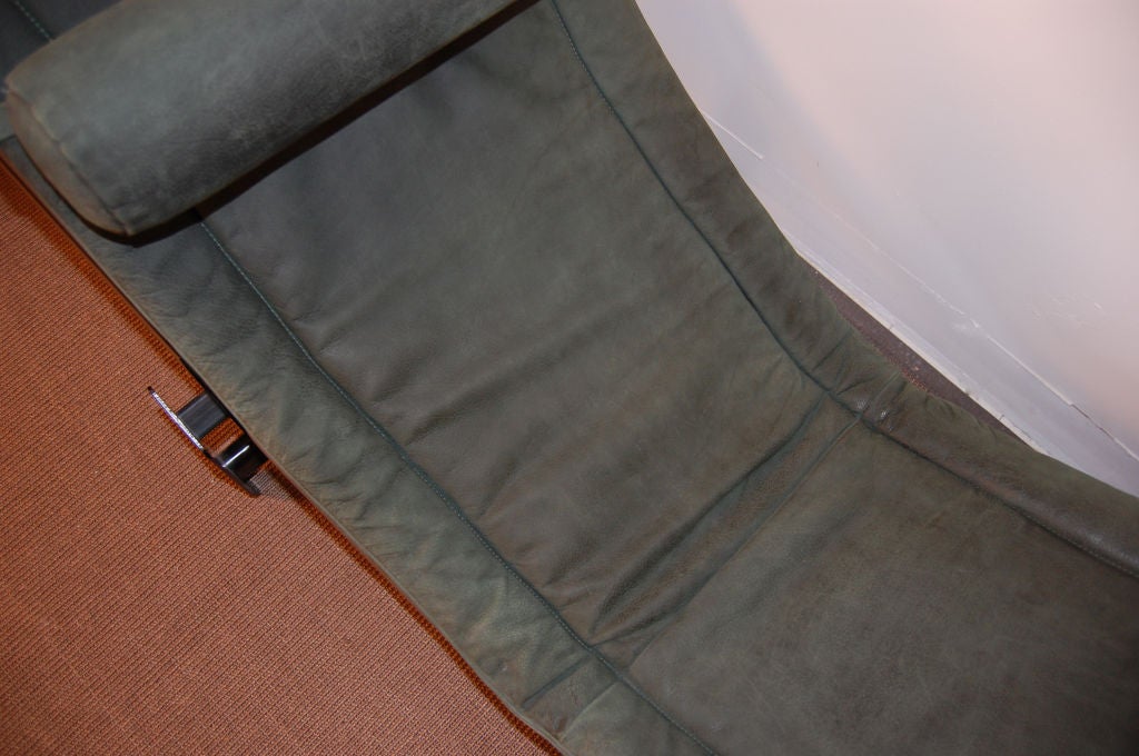 *SALE*  Le Corbusier LC4 Green Leather Chaise Longue 2