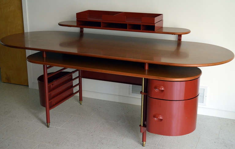 Rare Johnson Wax 1 Desk and 2 Chair by Frank Lloyd Wright for Cassina In Excellent Condition In Atlanta, GA