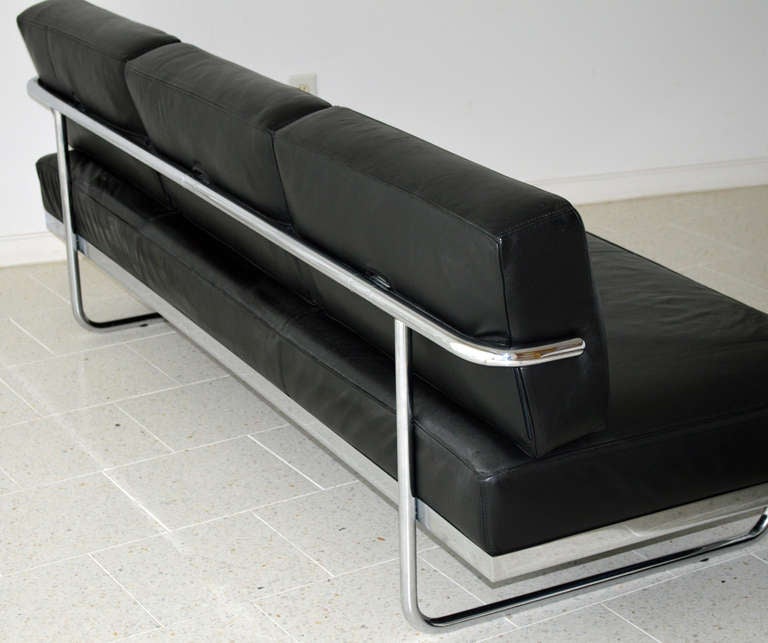 Italian Le Corbusier LC5 Sofa Day Bed by Cassina