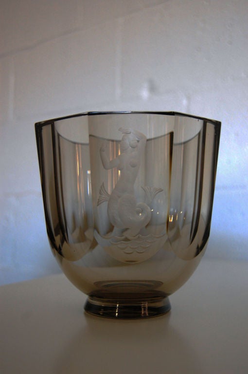 Nils Landberg für Orrefors Vase aus graviertem Meerjungfrauen-Kunstglas im Zustand „Gut“ im Angebot in Atlanta, GA