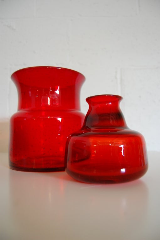Vintage Swedish Red Art Glass Vase by Erik Höglund for Boda For Sale 1