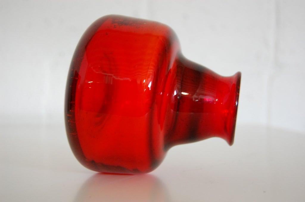 20th Century Vintage Swedish Red Art Glass Vase by Erik Höglund for Boda For Sale