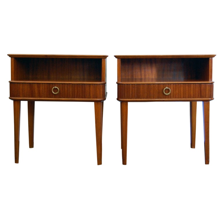 Exceptional Pair of Mahogany Night Stands or End Tables