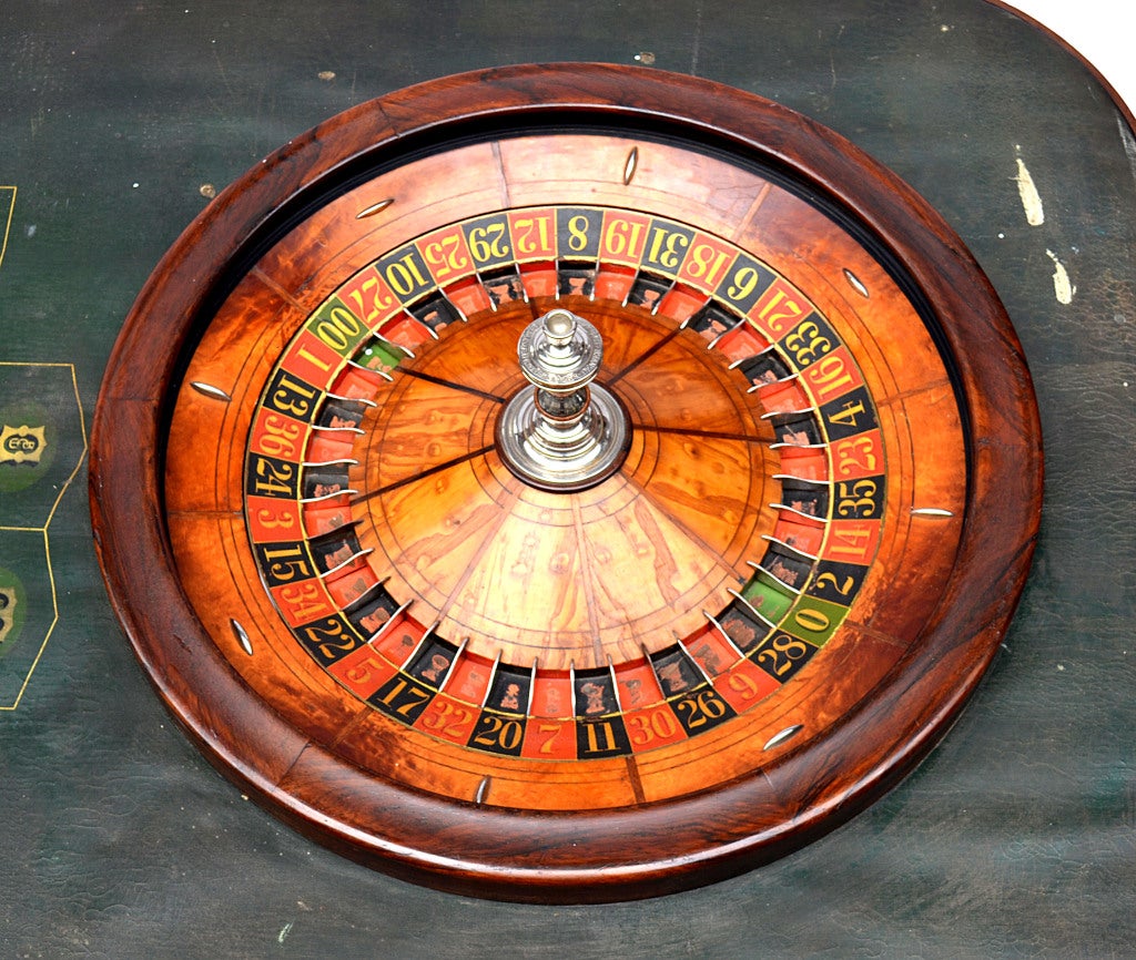 roulette wheel table