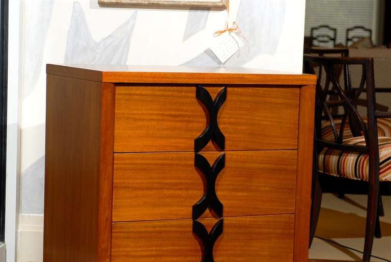 Exquisite Restored Pair of Art Deco Commodes in Ribbon Mahogany, circa 1940 For Sale 3