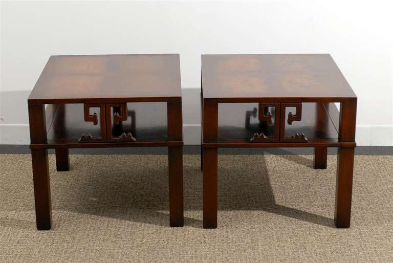 Mid-Century Modern Fabulous Pair of Heritage Henredon End Table/ Night Stands in Flame Mahogony For Sale