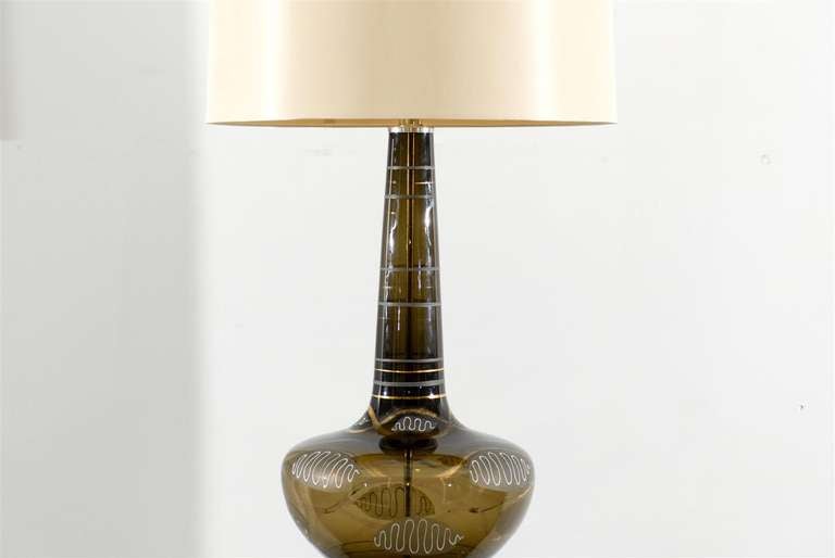 Mid-Century Modern Pair of Hand-Painted Smoked Glass Lamps with Nickel and Brass Accents For Sale
