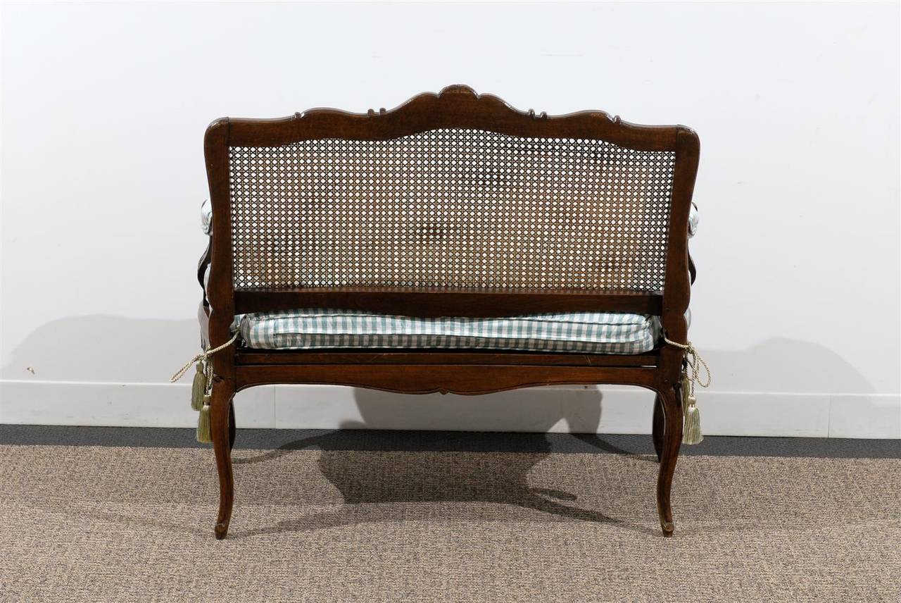 19th Century Caned Louis XV Style Canapé In Excellent Condition In Atlanta, GA