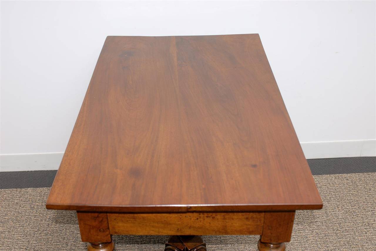 Regence Style Walnut Turned Table with Drawer and Stretcher In Excellent Condition In Atlanta, GA