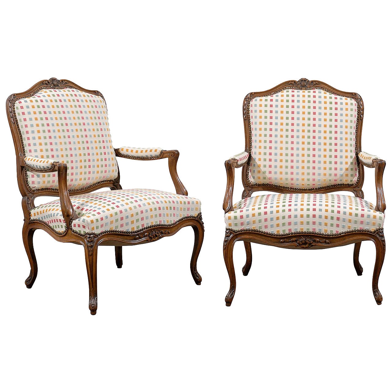 Pair of 19th Century Louis Fauteuil Chairs in Walnut