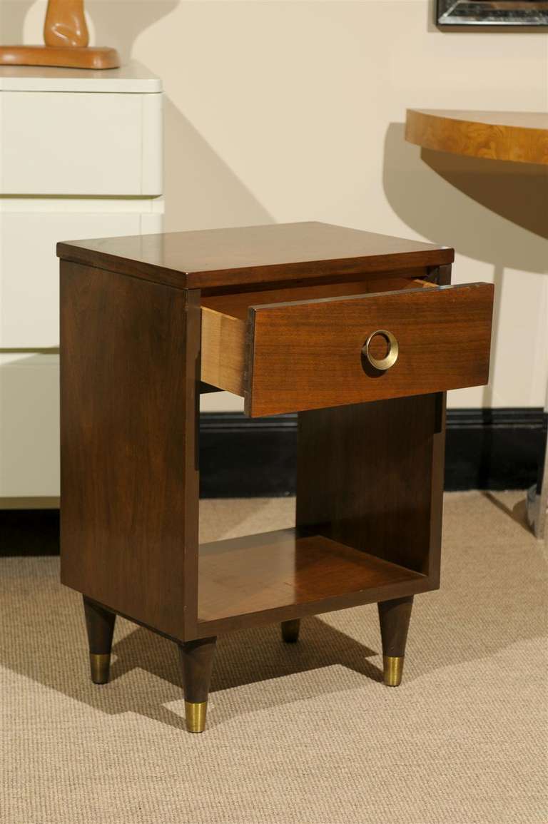 Stylish Modern End Tables/Night Stands in Walnut In Excellent Condition In Atlanta, GA