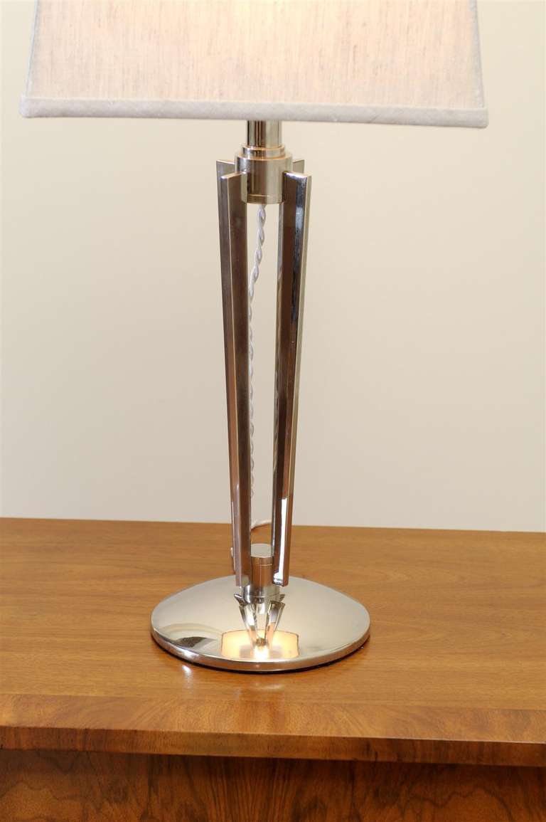 Unknown Exceptional Pair of Modern Lamps in Nickel For Sale