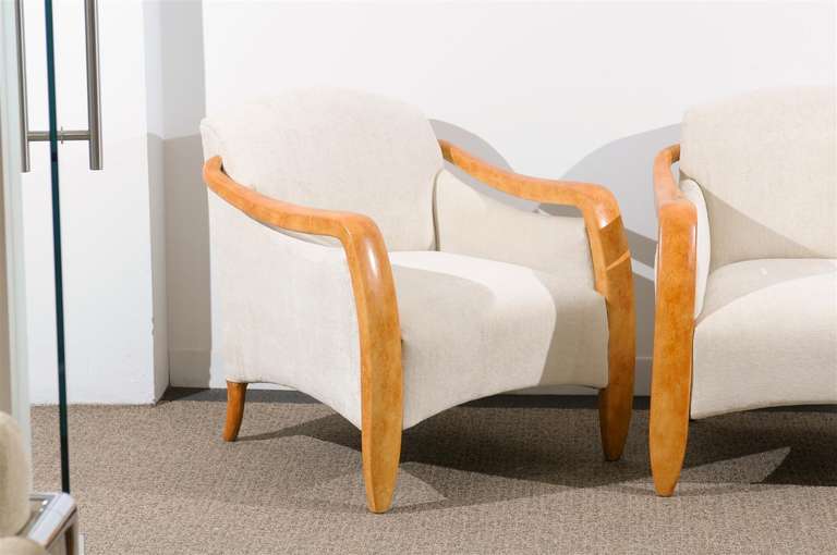 Restauriertes Paar moderner Clubsessel mit Jaw-Dropping, um 1980 im Angebot 1